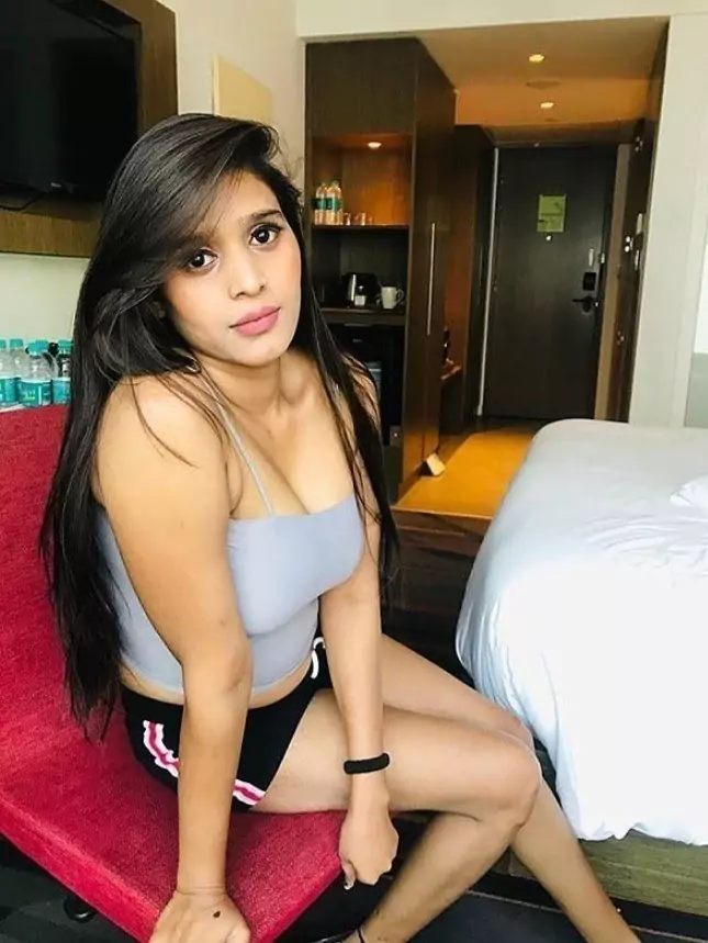 कॉल गर्ल्स सर्विस करैकुडी